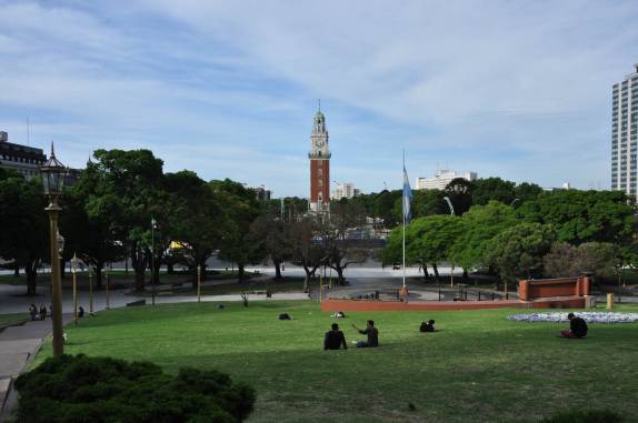 PLaza Libertador San Martín e Torre de Los Ingleses, em Buenos Aires, capital da Argentina
